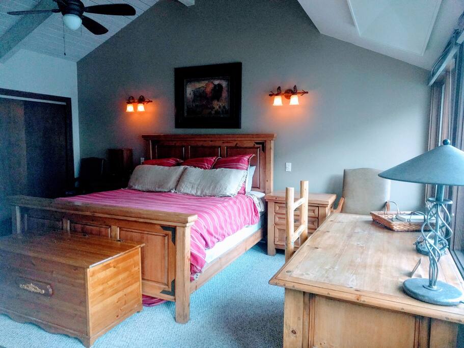 Bedroom with King Bed and Desk