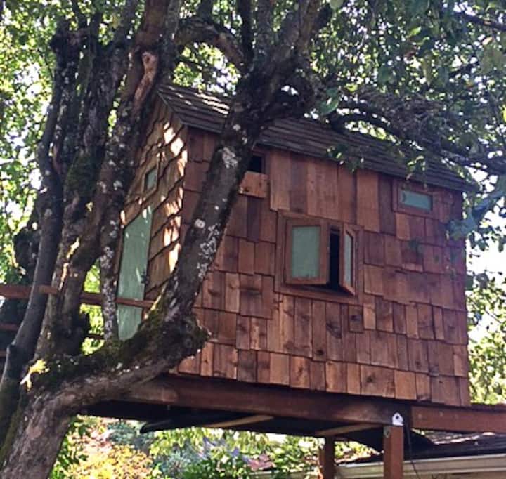 Tiny, Serene Art Filled Treehouse