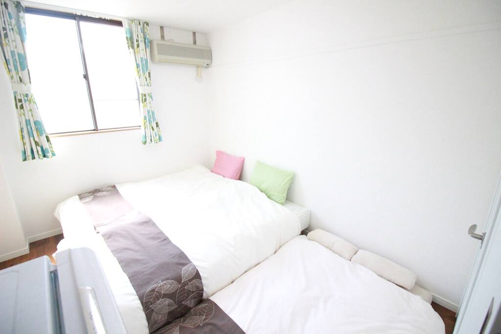 clean and relaxing room
