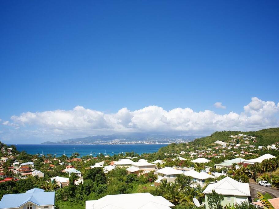 vue mer de la terrasse de la piscine