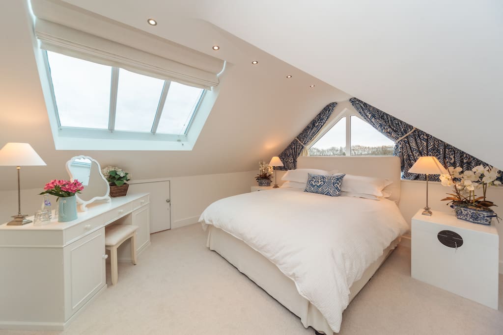 Stunning bedroom again