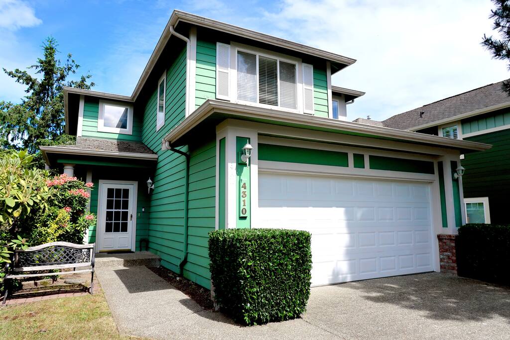 Beautiful Tiffany Blue House