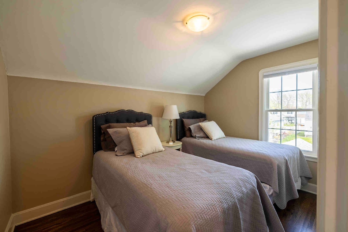 سريران مزدوجان