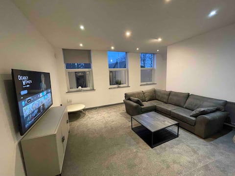 Stockton Heath Central Apartment