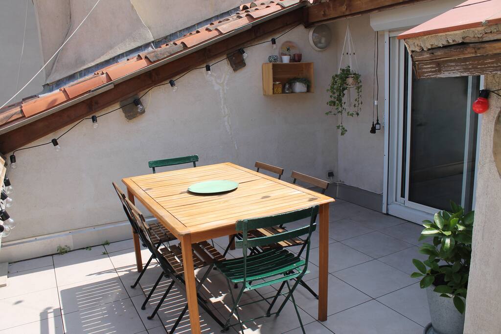 Terrasse ensoleillée de 15m2 sans vis à vis (3)