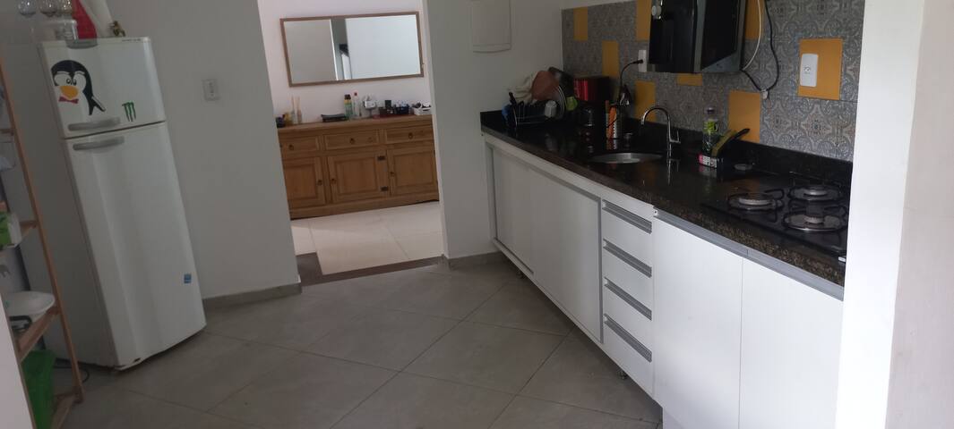 Casa completa até 10 pessoas só trazer as malas! gallery image 4