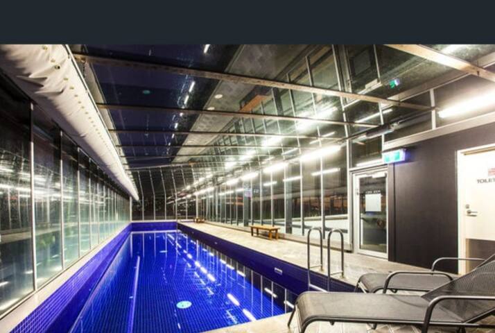 Jade Resorts Luxury 3 bedroom Sub Penthouse gallery image 5