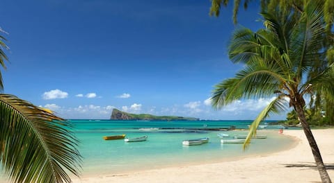 Lovely one bedroom apartment 2 min to the beach