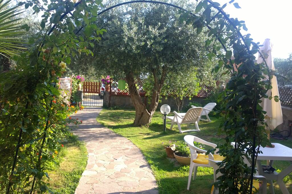 Giardino all'ingresso