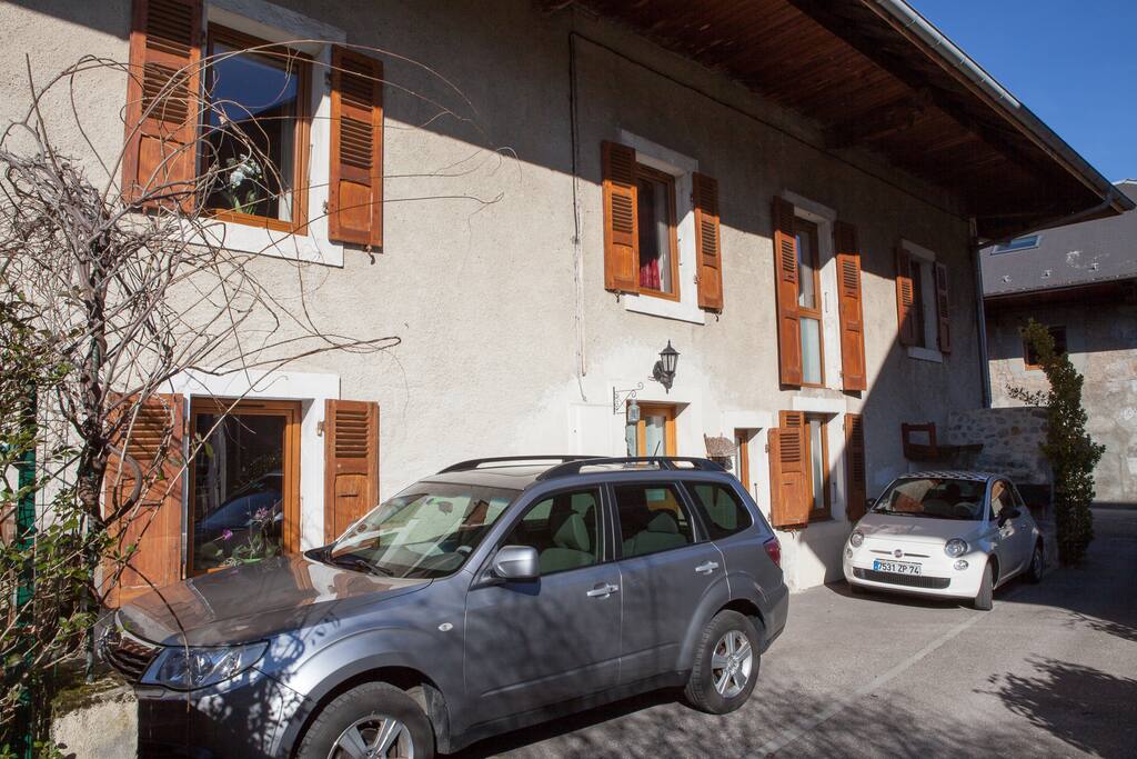 Devant la maison