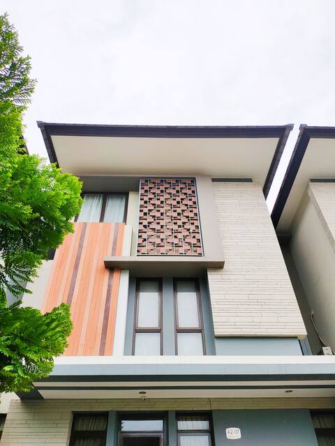 Guesthouse Regentown Qbig ICE BSD 6 Kamar 15 Tamu