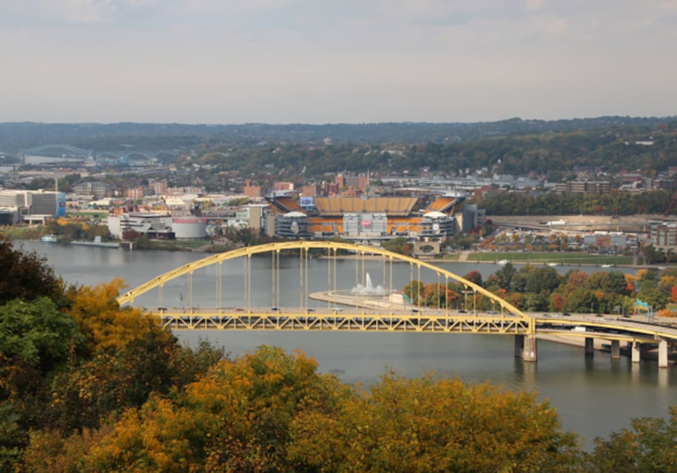 One block from Grandview Avenue and view