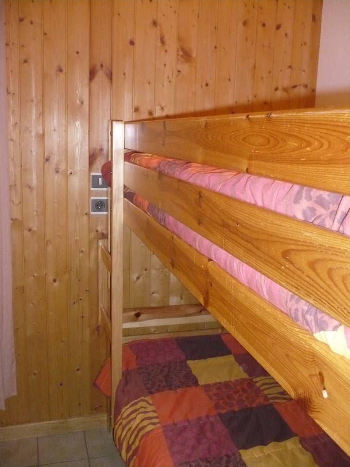 Brvnara:
2 kreveta na kat