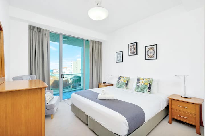 ห้องนอน 2 - เตียงเดี่ยว х 2 เตียงหรือเตียงคิงไซส์ 1 เตียง