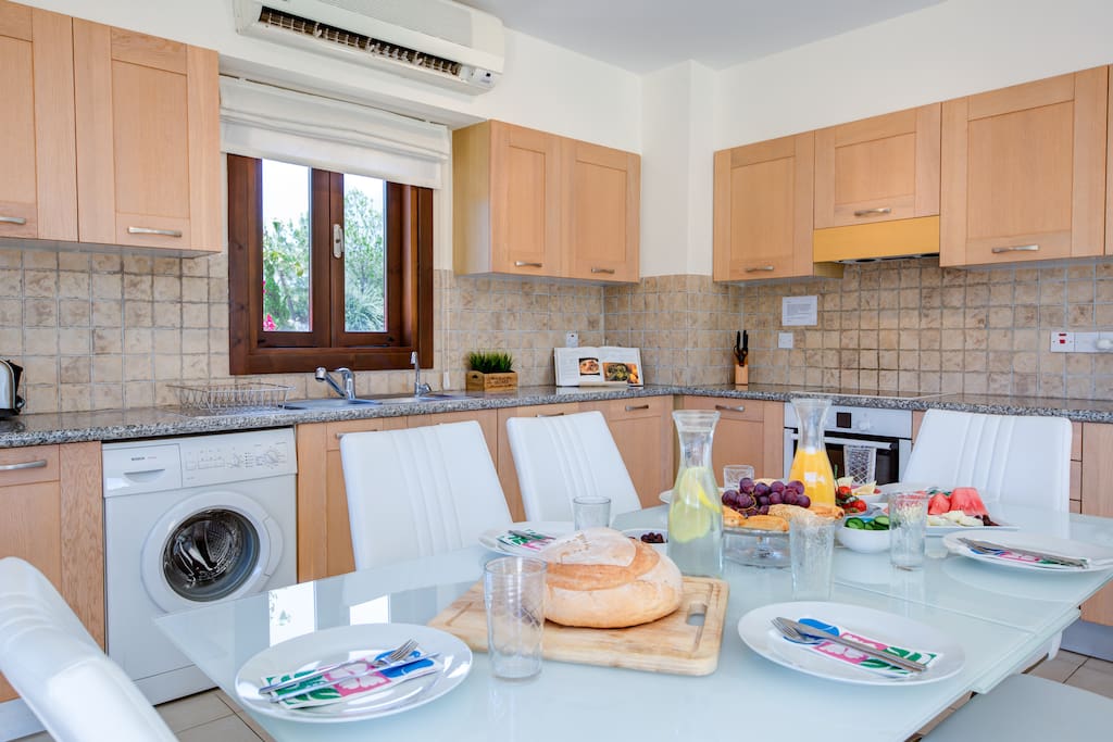 Fully equipped kitchen