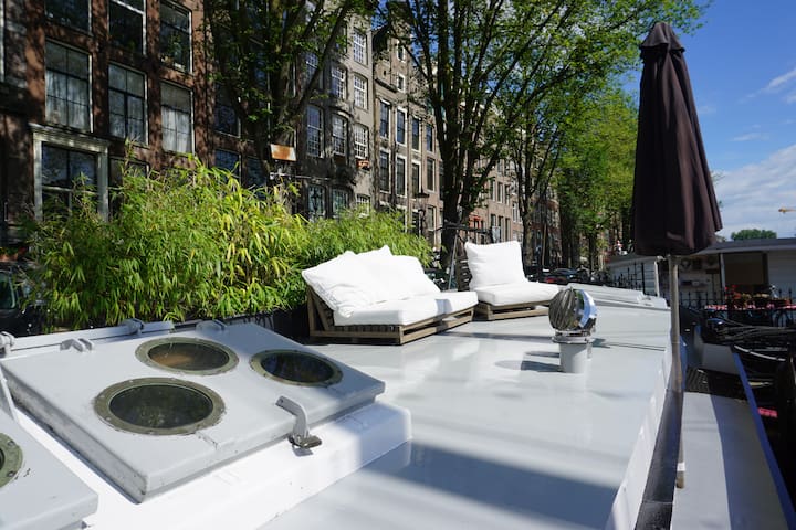 Amsterdam Modern HOUSEBOAT with TERRACE
