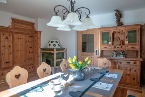 Successful Airbnb property: Traditional-modern House|Hötting in Hötting