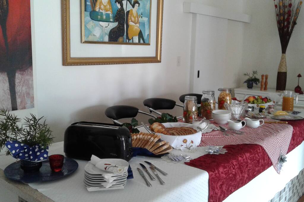 Breakfast Bar