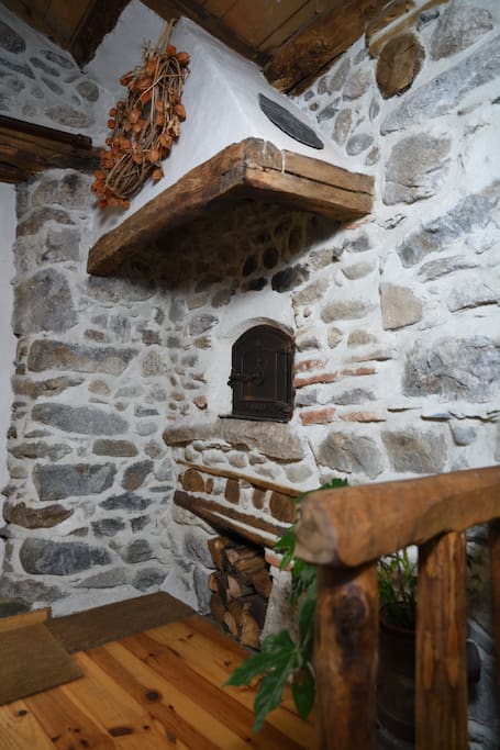 L'entrée, vue du coin cuisine