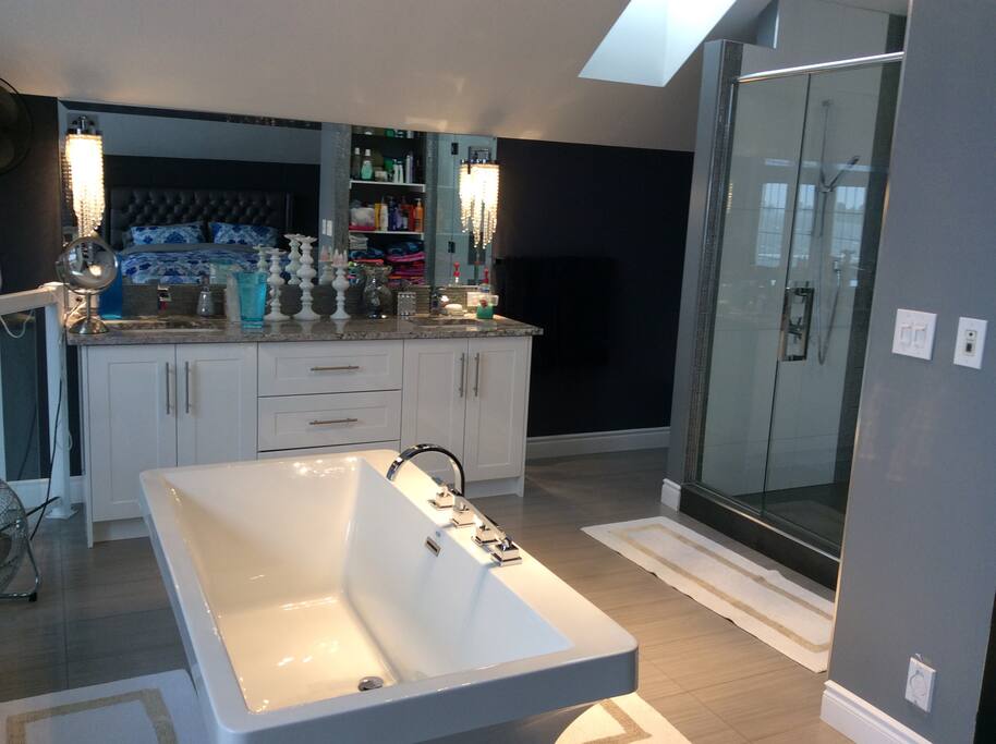 Soaker tub