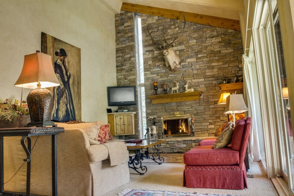Kick up your feet and lounge on one of the comfortable sofas and watch a good movie on the flatscreen TV.