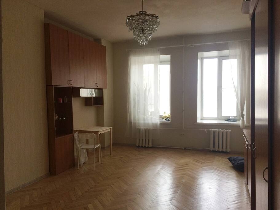 Большая комната