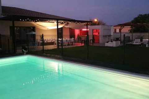 Large air-conditioned villa with secure pool