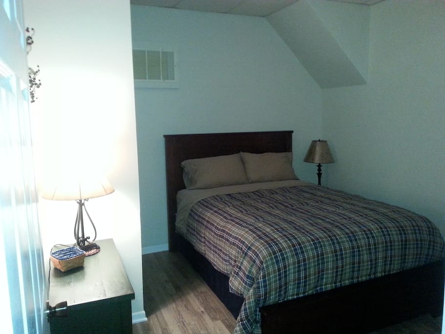 Queen bedroom