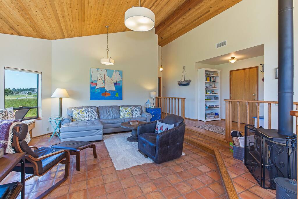 Living Room with Fireplace