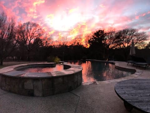Hill Creek Retreat
