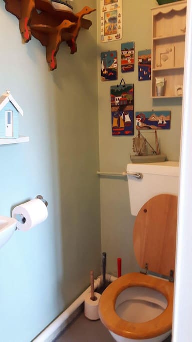 En suite toilet