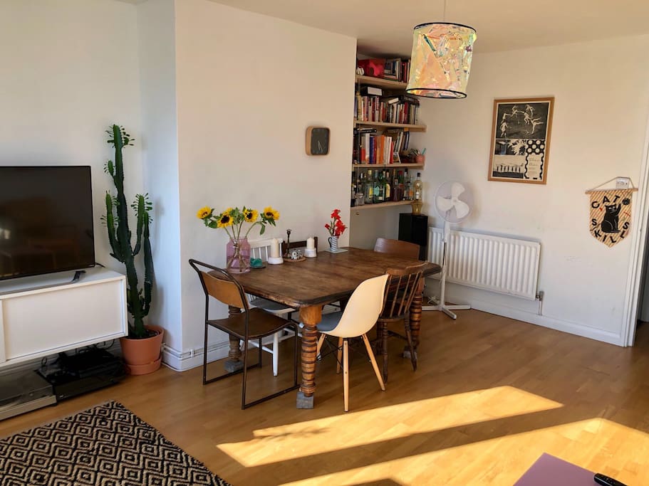 Spacious living room with balcony