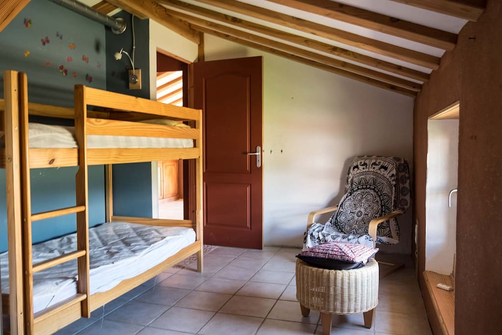 Chambre 2 lit superposé