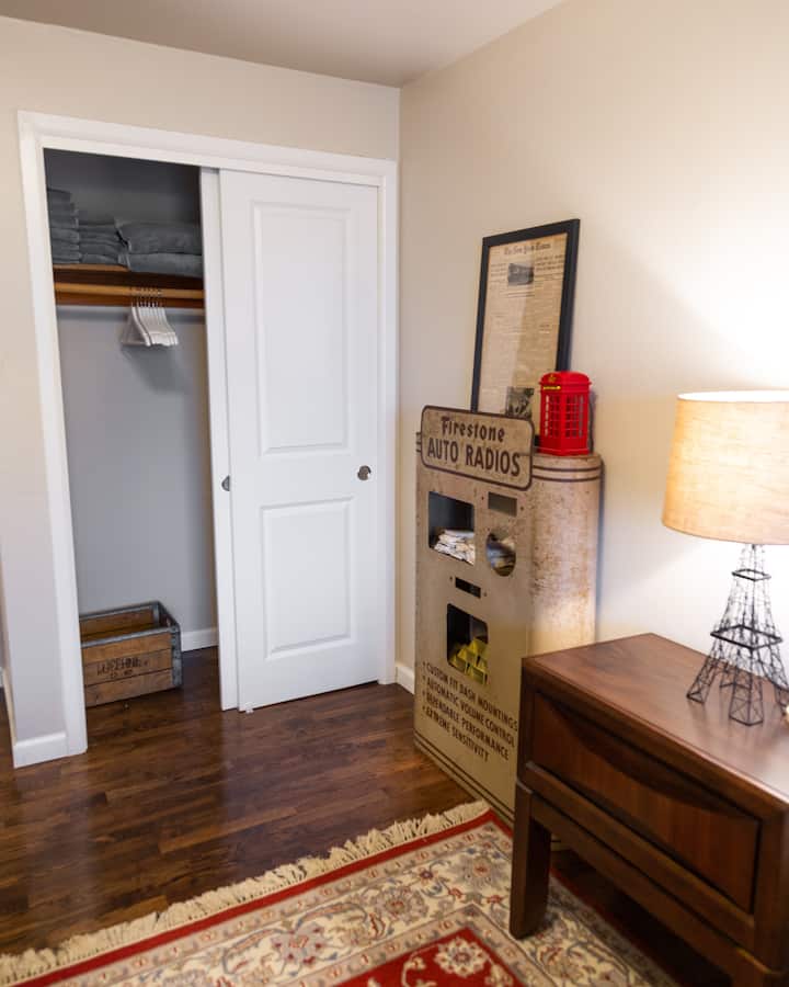 Ericina ⭐⭐⭐⭐⭐ recenzija: svidjela nam se! Vrlo udoban i čist. Toliko se razmišljalo o uređenju, što ga je učinilo tako zabavnim!