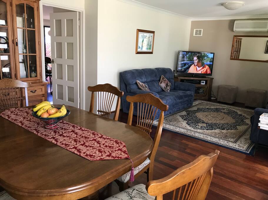 Dining and lounge