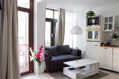 24h Checking/ Altstadt/ Old town