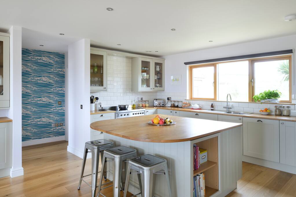 Breakfast bar