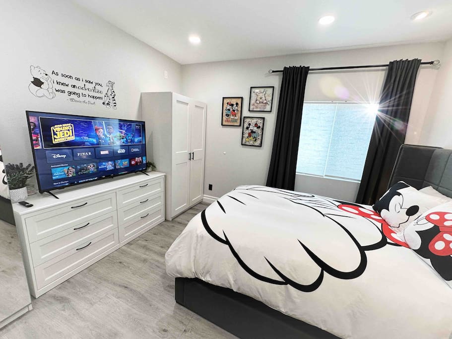 Airbnb 12 min to Disneyland - Family friendly 2 bdrm
