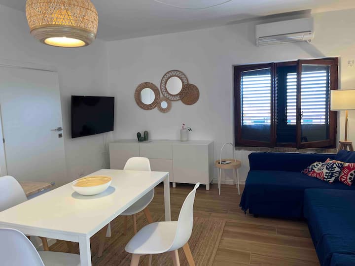 Maison Entourée De Verdure Avec Vue Sur La Mer - Isola del Giglio