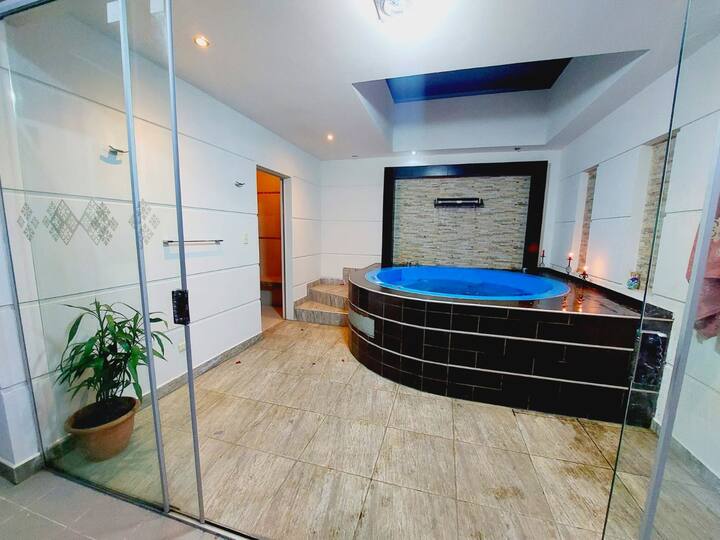 Beautiful house with JakussiSauna and game room Houses for Rent in