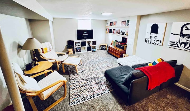 Living Room //
Communal area equipped with a Smart HD TV with streaming services available, record player & records, board games, and comfortable places to lounge.