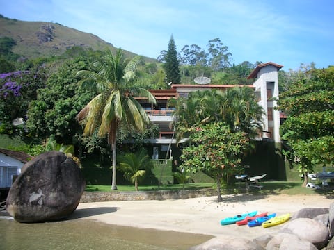 Beautiful House in Angra - Private Beach