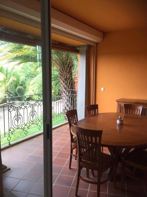 Dining table on the veranda.
