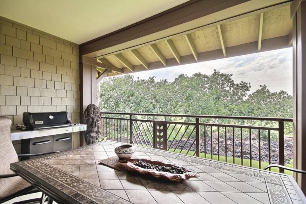 Halii Kai 2D - BBQ grill on lanai