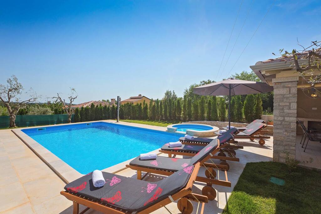 Sun chairs at the pool