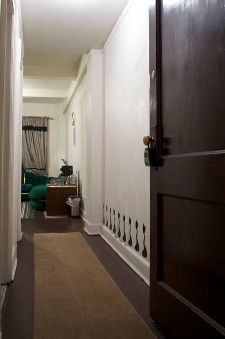 ENTRANCE:The front door entrance to the Grafitti Room.
#graffitiroomdetroit
