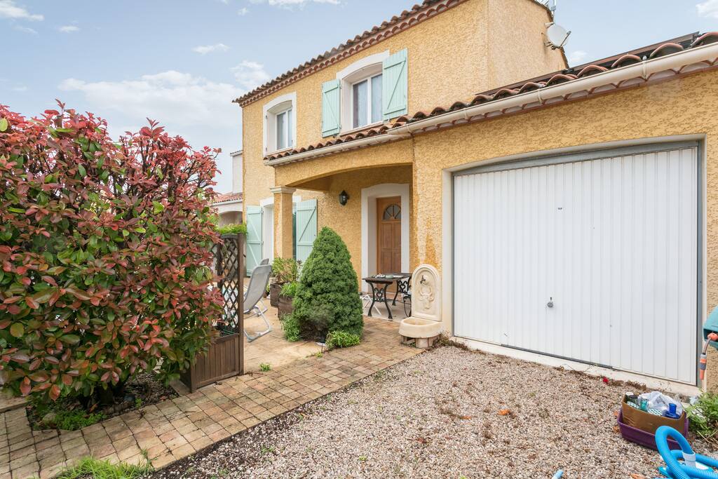 Vue avant de la Maison