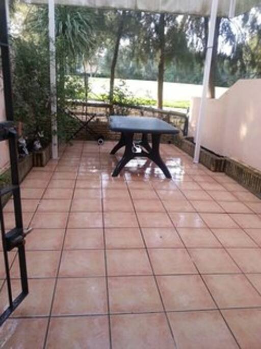 TERRAZA DELANTERA
