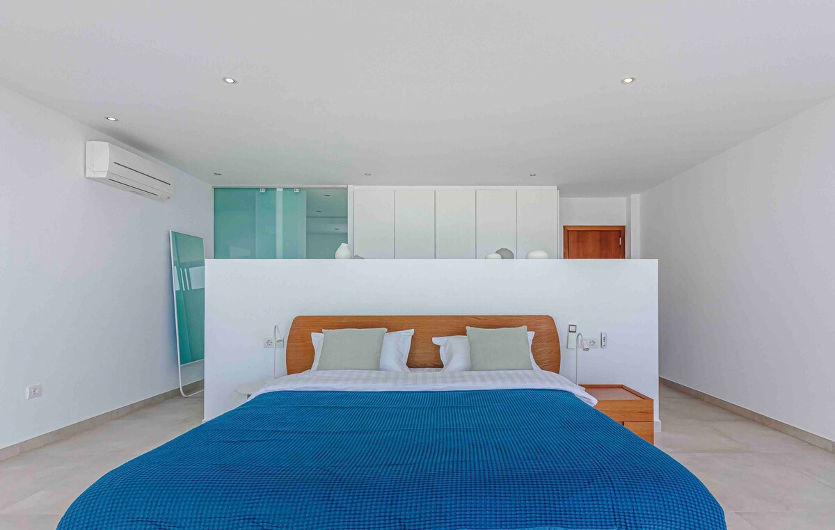 Casa Ronda — view 2