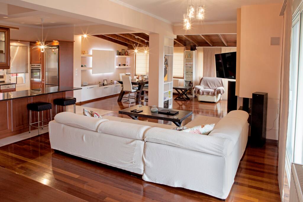 Kosta's Family House Corfu | Livingroom